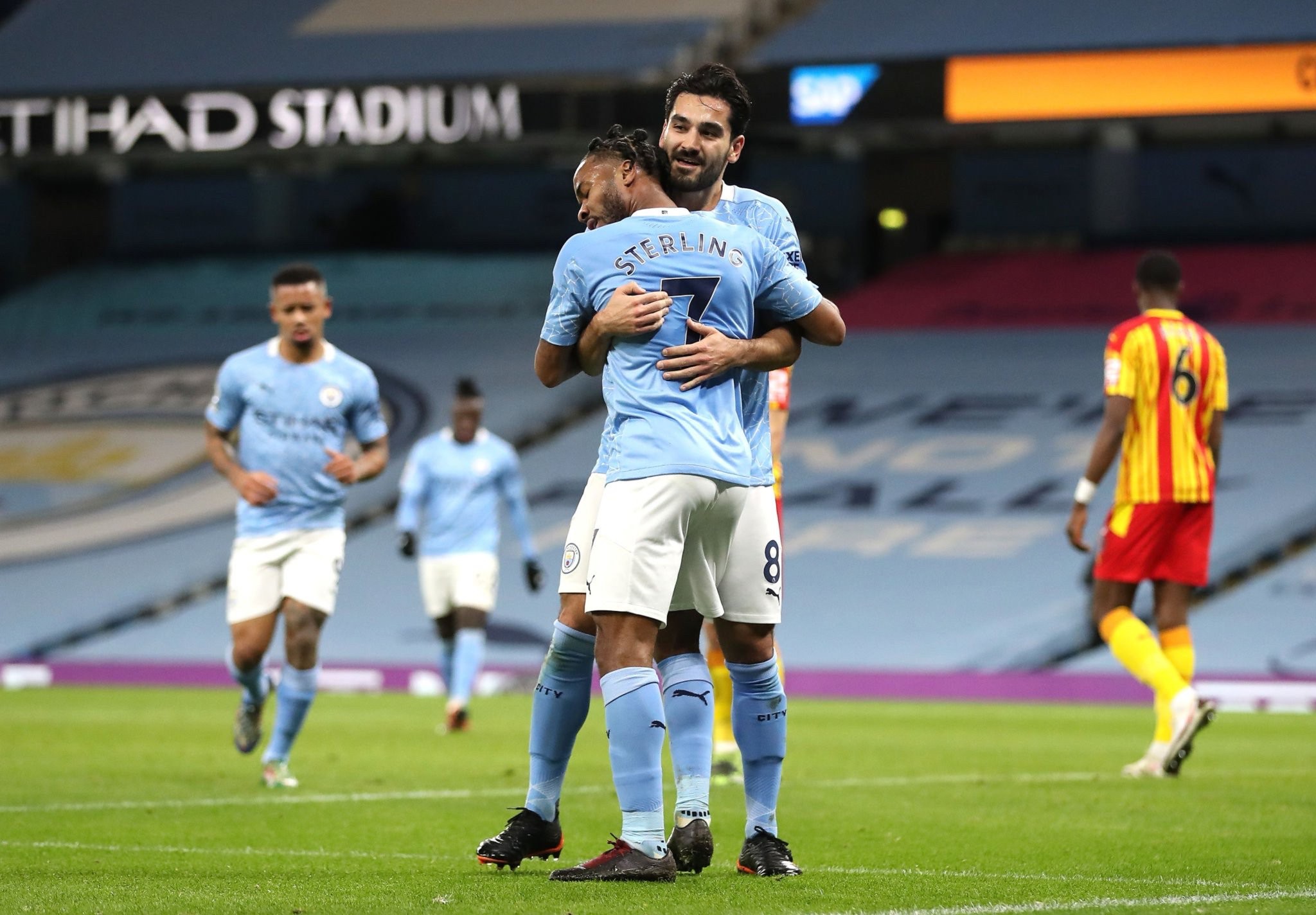 开赛的激烈 开赛的激烈