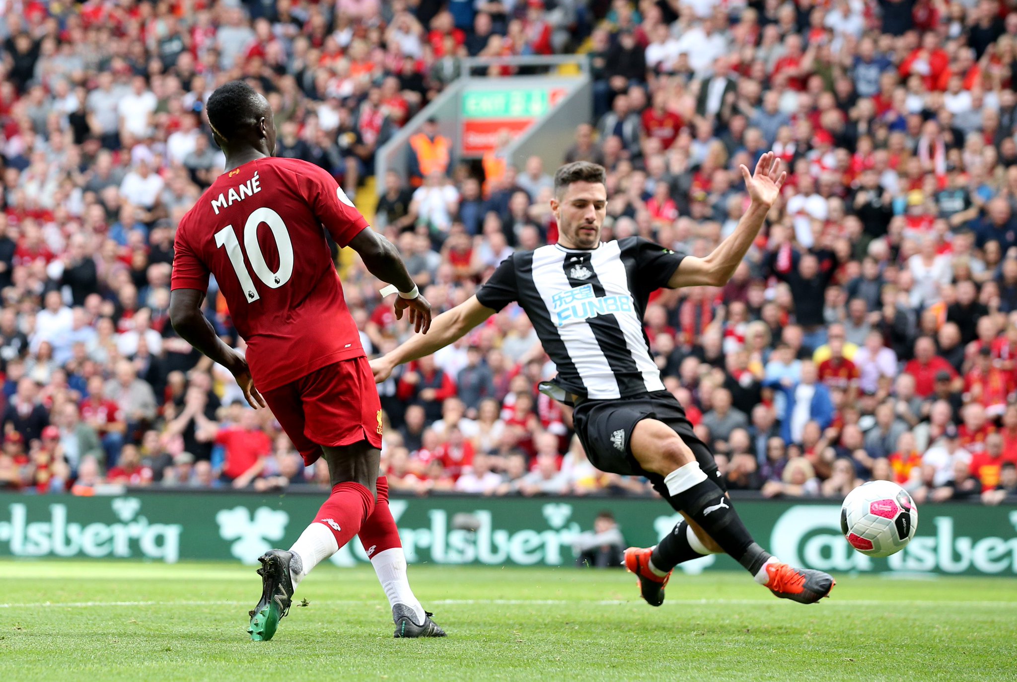 通过政策引 通过政策引