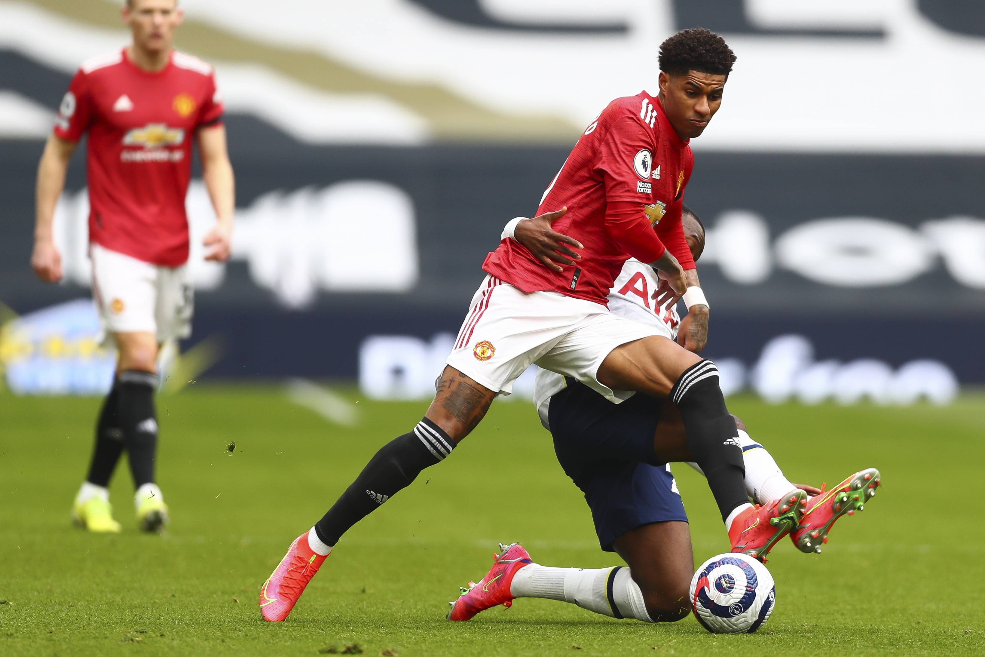 巴斯与吴前 巴斯与吴前